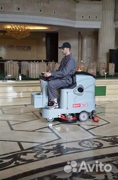 Поломоечная машина (райдер) Bennett Ranger R660b