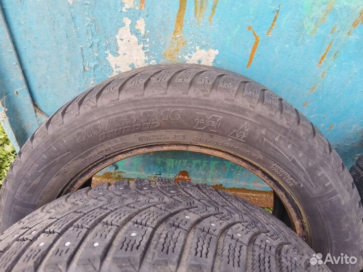 Michelin X-Ice North 4 215/55 R16