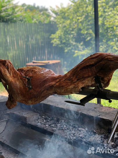 Барашек (ягнёнок) на вертеле