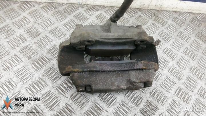 Суппорт передний левый Mercedes-Benz CLS-Класс