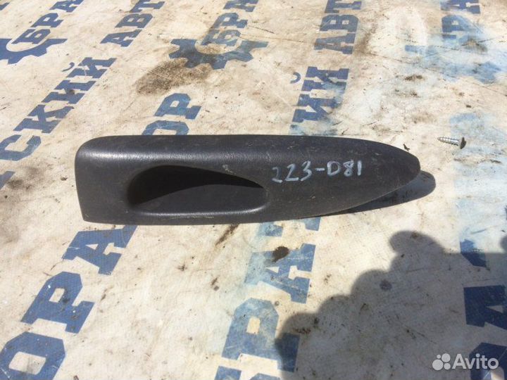 Подлокотник Nissan AD