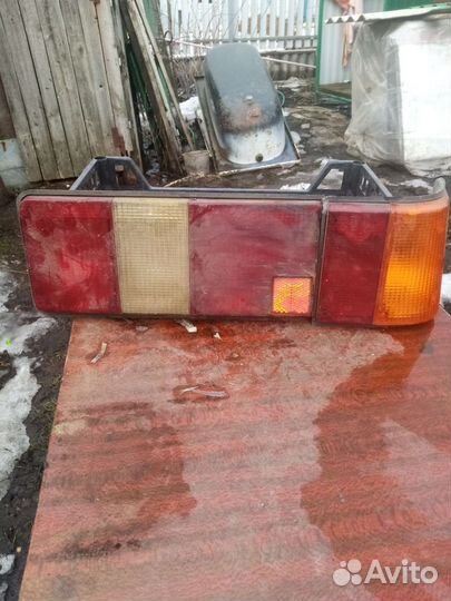 Задний плафон волга 3102