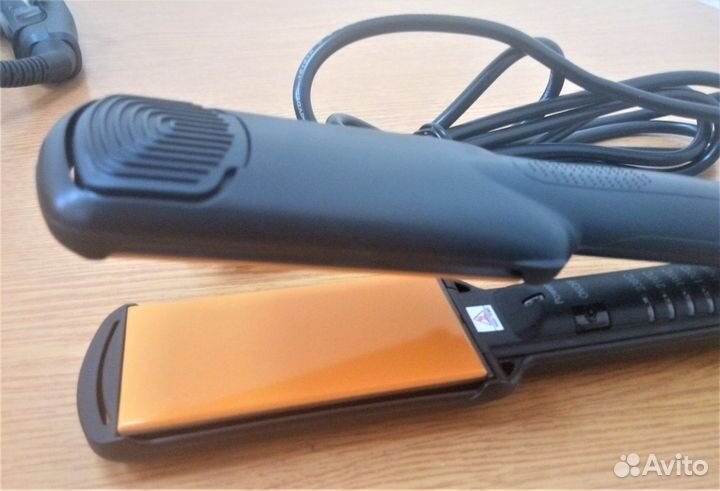 Щипцы-утюжок-выпрямитель для волос профессионал