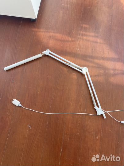 Лампа на струбцине