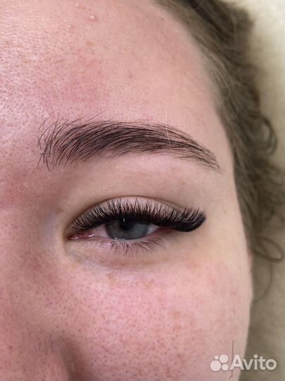 Наращивание ресниц в реклайнере