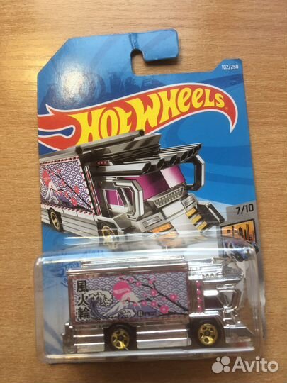 Hot wheels машинки