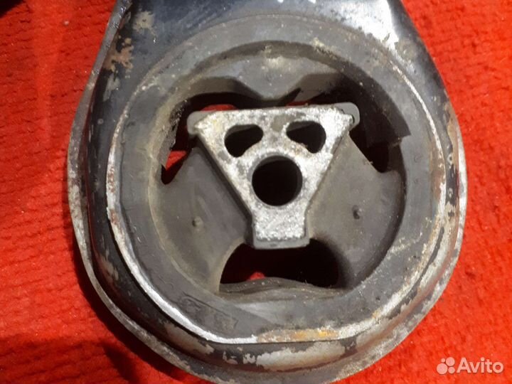 Задняя подушка двигателя мазда 3 бк