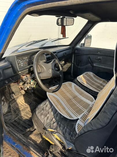 LADA 4x4 (Нива) 1.7 МТ, 2000, 100 000 км