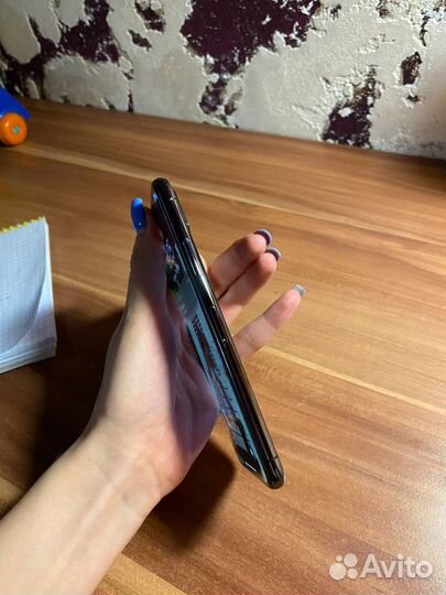 iPhone X, 64 ГБ