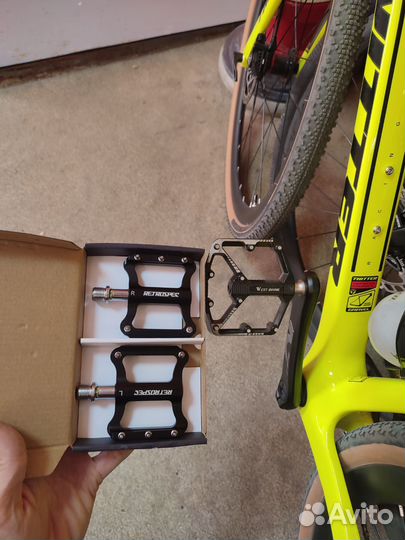 Педали от велосипеда