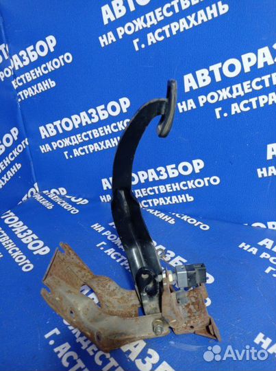 Педаль тормоза Hyundai Getz хэтчбек G4EE 2005