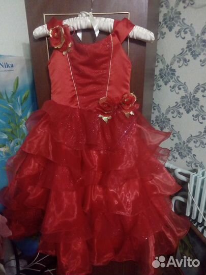 Очень нарядное платье