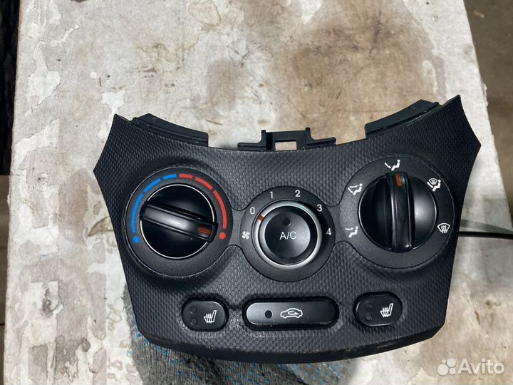 Блок управления печкой Хендай Солярис 2010-2016г