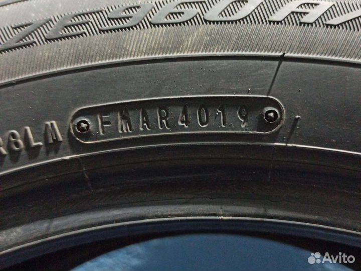 Falken Ziex ZE950 A/S 215/55 R17 94V