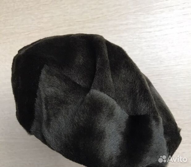Берет меховой женский