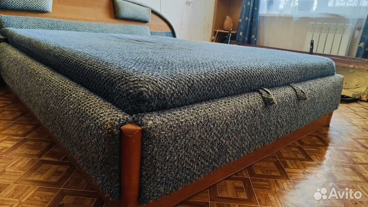 Кровать двухспальная 160 200 бу