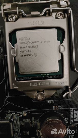 Материнская плата с процессором и памятью