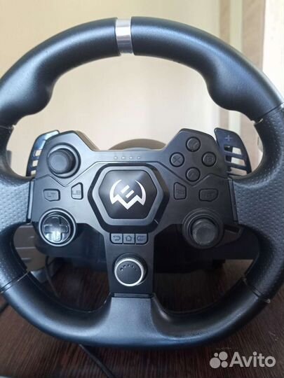 Компьютерный руль и педали