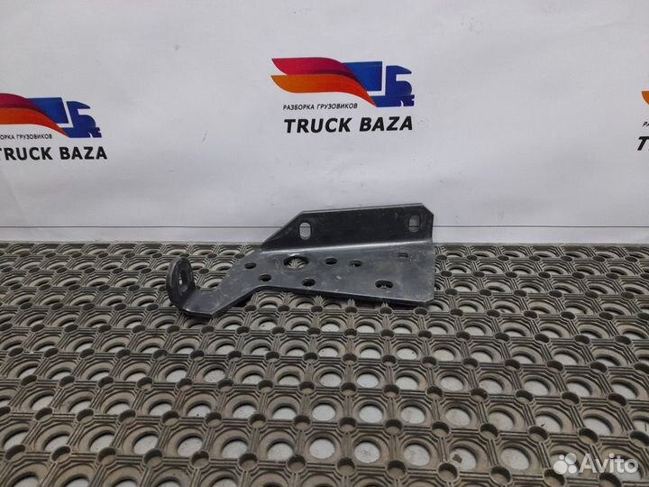 Кронштейн задней траверсы левый Scania 5-series