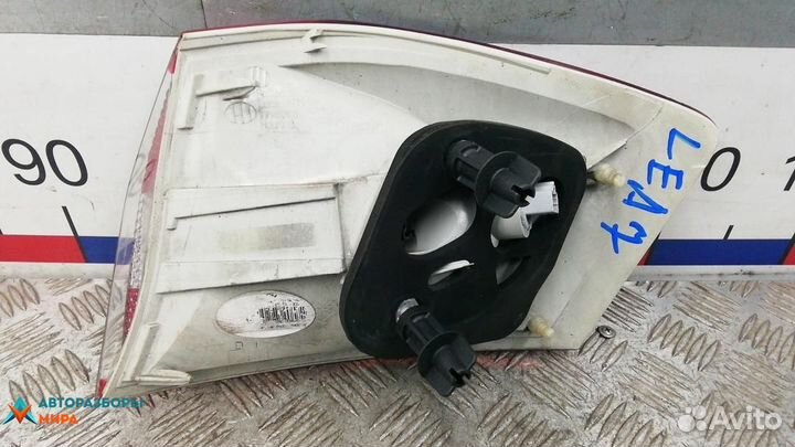 Фонарь задний правый Ford Kuga 2010