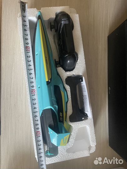 Радиоуправляемый катер