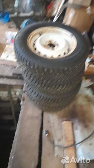 Dunlop SP Winter Ice 02 17.5/70 R13