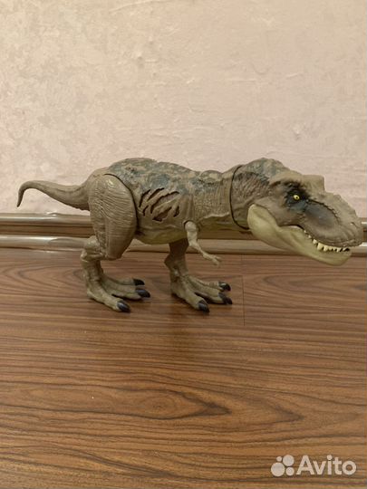 Динозавр большой