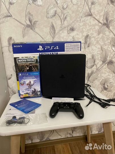 Sony PlayStation 4 Slim