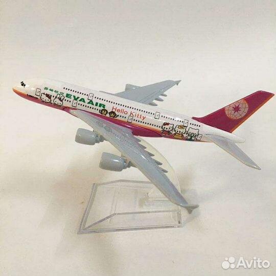 Модель самолета Airbus A380 Hello Kitty