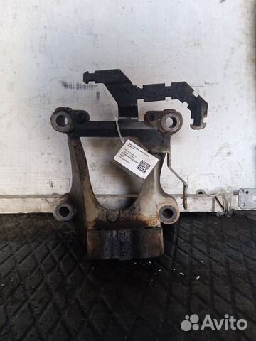 Кронштейн двигателя задний Mercedes-Benz Actros