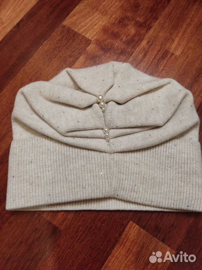 Шапки женские зимние