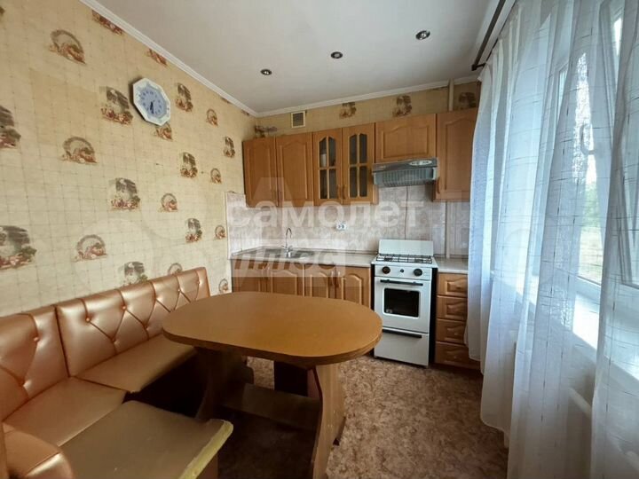 3-к. квартира, 57,2 м², 2/5 эт.