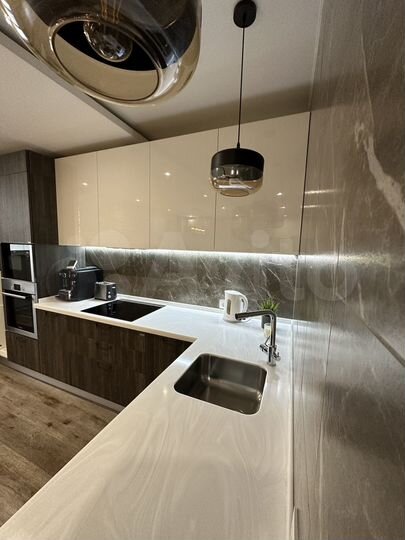 3-к. квартира, 82 м², 7/15 эт.