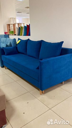 Диван на высоких ножках поямой раскладной новый