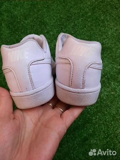 Кроссовки nike р-р 33,5