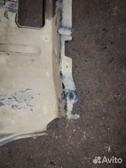 Правый защитный пыльник мотора Киа спектра