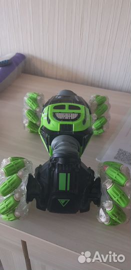 Трюковая радиоуправляемая машина перевёртыш дрифт