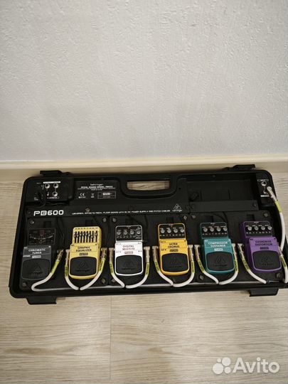 Педалборд Behringer