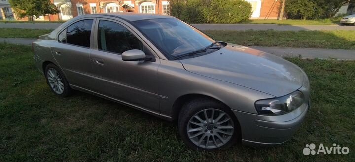 Volvo S60, 2004