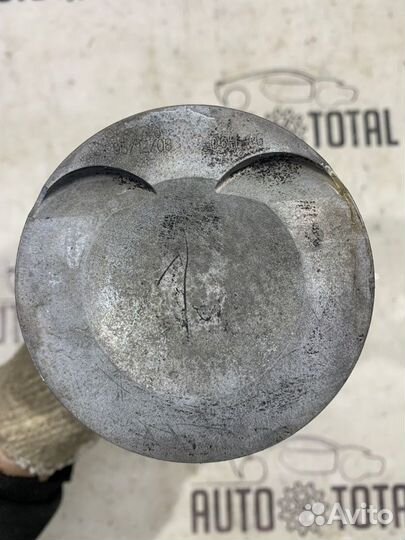 Поршень с шатуном Audi Q5 8R CDN 2011