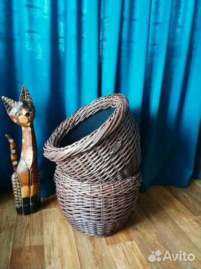 Кашпо из искусственного ротанга