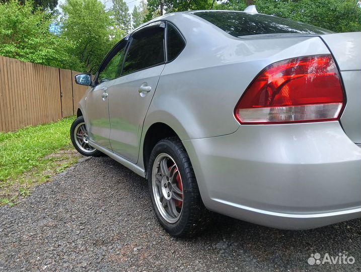 Volkswagen Polo 1.6 МТ, 2011, 247 600 км