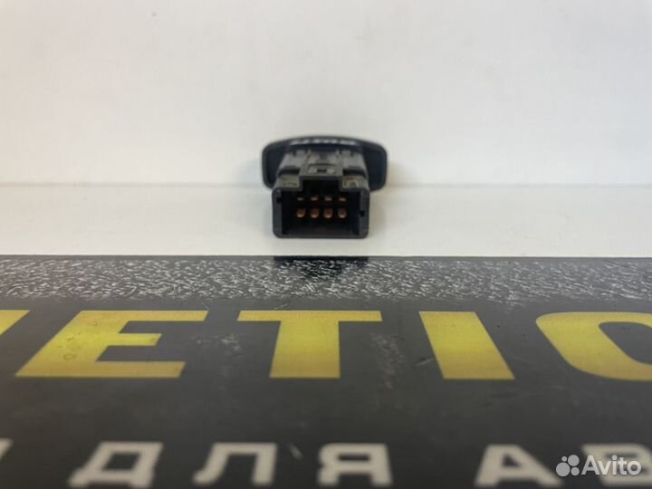 Кнопка аварийной сигнализации Duster Дастер