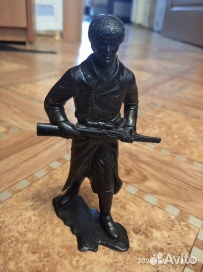 Игрушечные солдаты