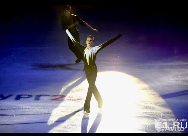 Продам костюм для выступления, фигурное катание
