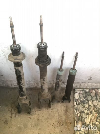 Задние амортизаторы джип гранд чероки wk 2