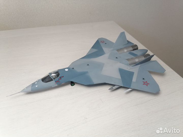 Модель самолета Су-57 1:72