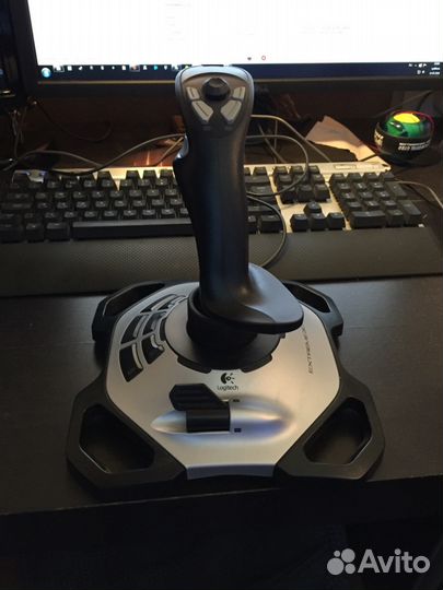 Джойстик Logitech extreme 3D Pro