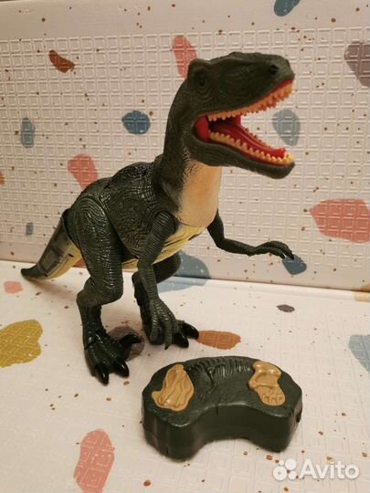 Динозавр Рекс с пультом управления