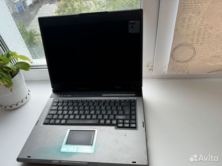 Ноутбук asus